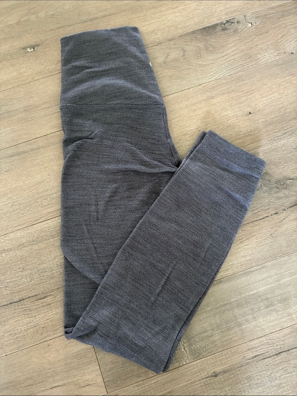 Align 25” Soft Ribbed Gray Leggings size 4